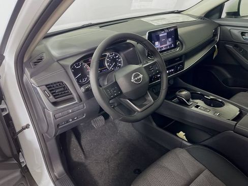 New 2026 Nissan Rogue SV FWD image 7