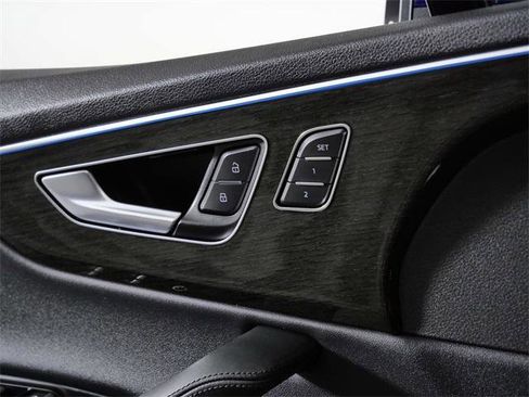 Certified 2022 Audi Q7 3.0T Premium Plus image 28