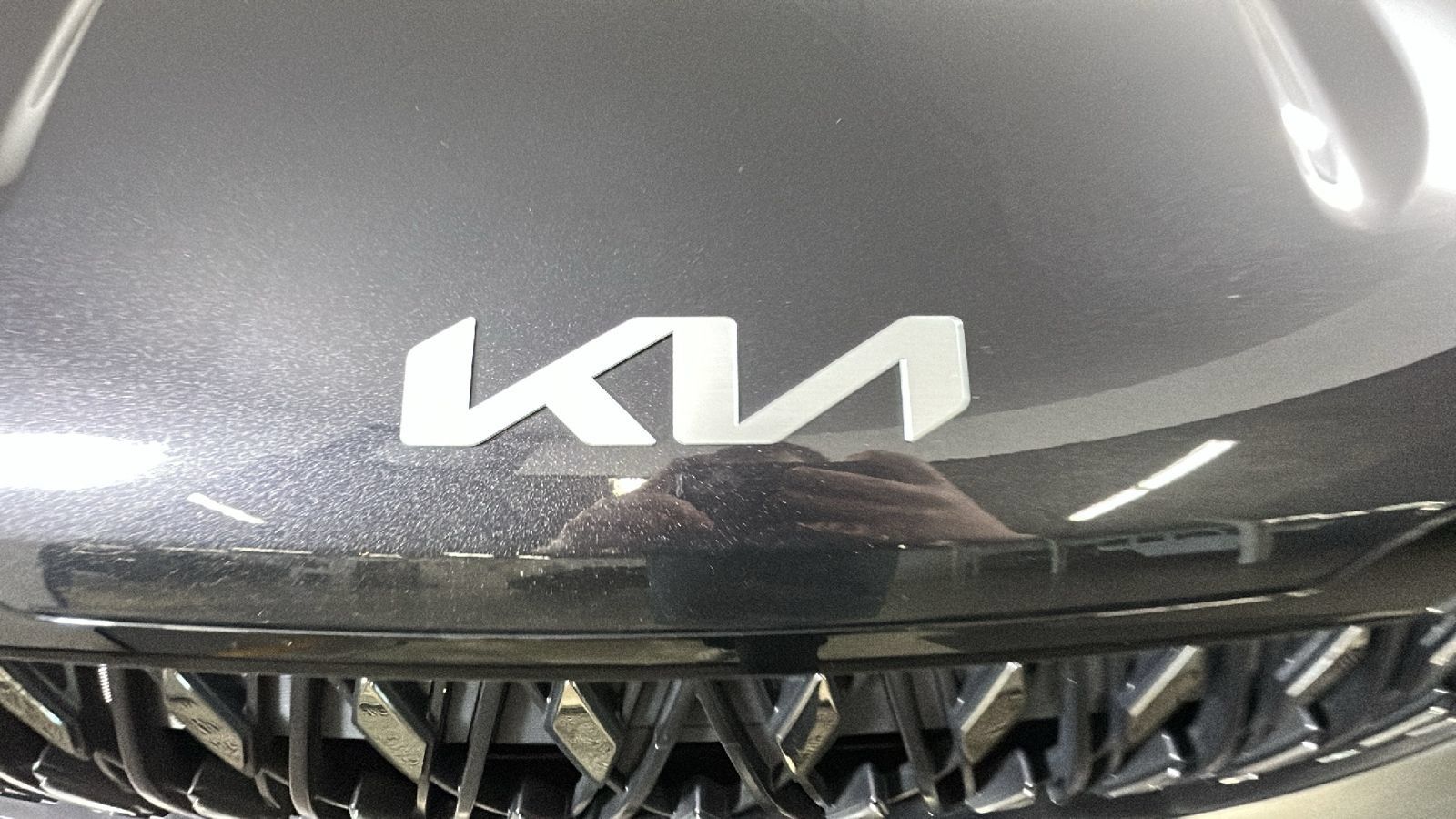 Used 2026 Kia Carnival EX FWD image 9