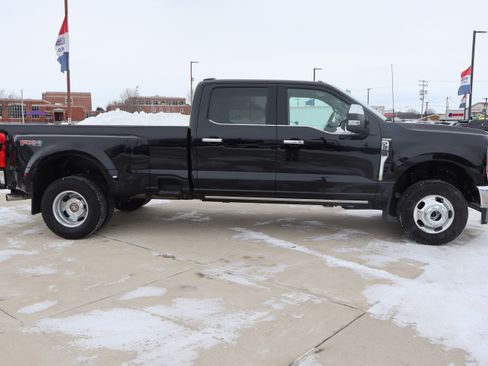 Used 2025 Ford F350 King Ranch w/ Chrome Package image 5