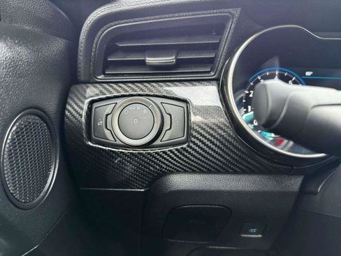 Used 2021 Ford Mustang Shelby GT500 w/ Carbon Fiber Track Pack RWD image 29