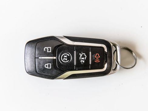 Used 2015 Ford Mustang GT Premium RWD image 38