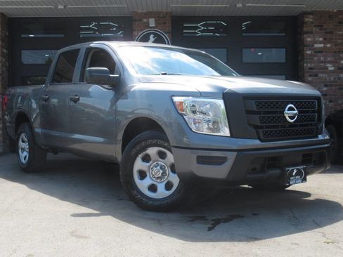 Used 2023 Nissan Titan S AWD/4WD image 1