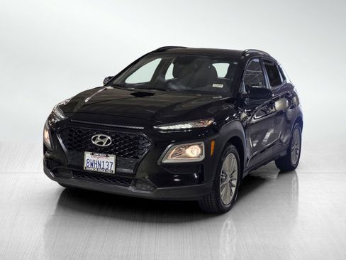 Certified 2021 Hyundai Kona SEL w/ Cargo Package image 3