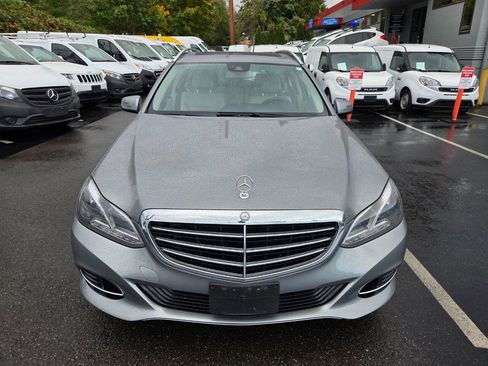 Used 2014 Mercedes-Benz E 350 4MATIC Wagon image 2