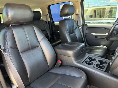 Used 2014 GMC Yukon XL SLT AWD/4WD image 26