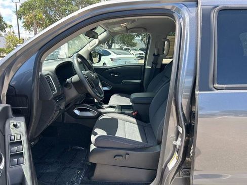 Certified 2023 Nissan Frontier SV w/ SV Convenience Package RWD image 17