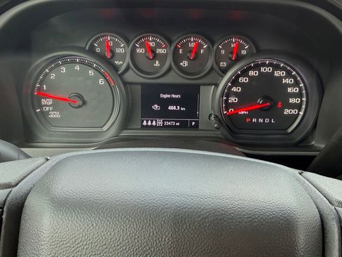 Used 2025 Chevrolet Silverado 1500 W/T w/ Z71 Off-Road Package AWD/4WD image 32