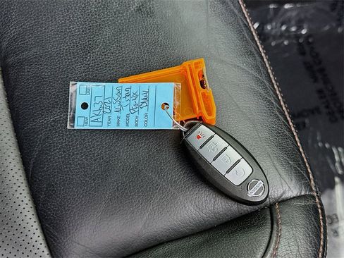 Used 2021 Nissan Titan PRO-4X w/ Pro-4x Convenience Package image 37