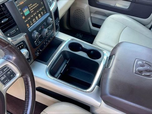 Used 2017 RAM 1500 Laramie w/ Convenience Group AWD/4WD image 15