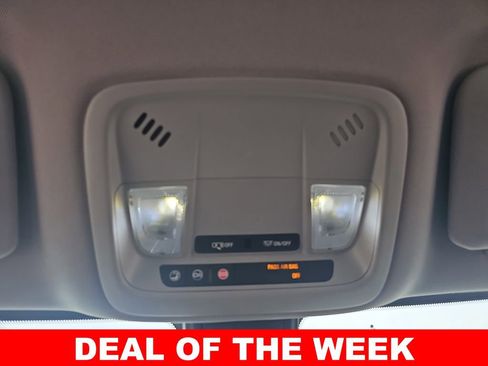 Used 2018 Chevrolet Malibu LT image 30