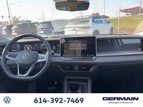 New 2026 Volkswagen Tiguan SE image 18