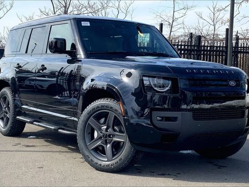 New 2026 Land Rover Defender 110 X-Dynamic SE image 2