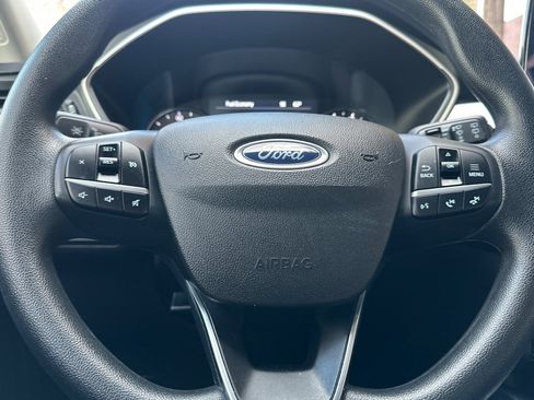 Used 2022 Ford Escape SE image 22