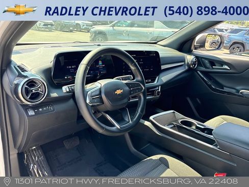 Certified 2025 Chevrolet Equinox LT AWD/4WD image 4