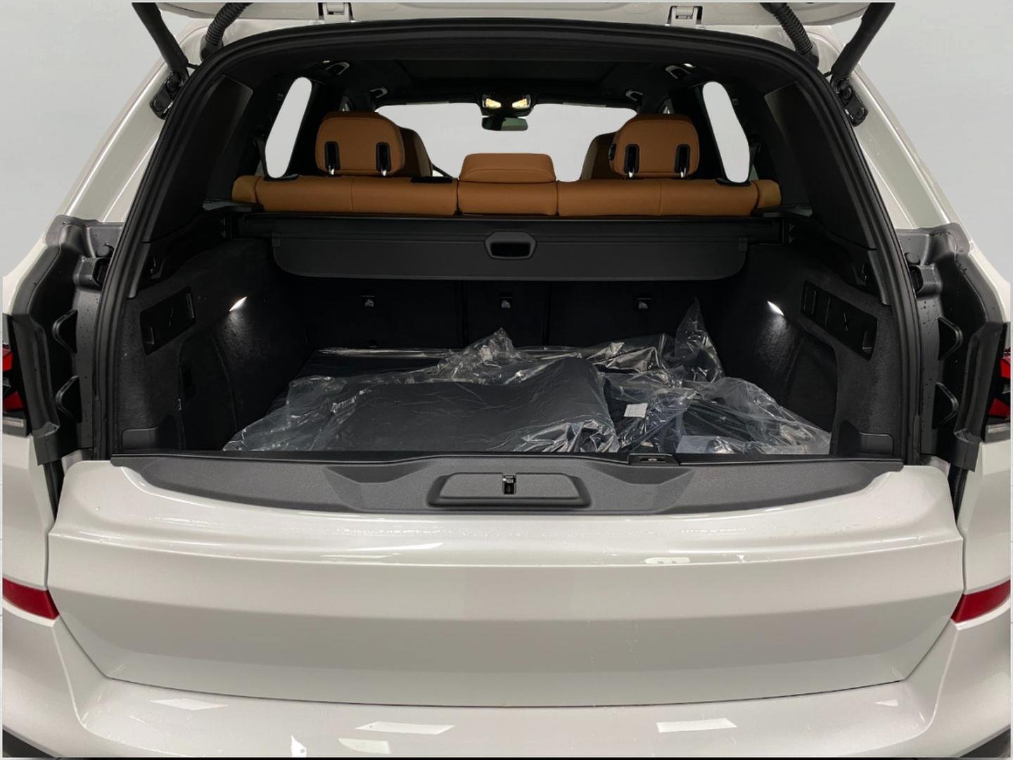 New 2026 BMW X5 M60i AWD/4WD image 5