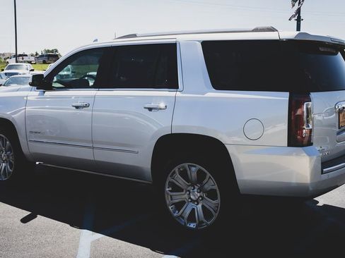 Used 2017 GMC Yukon Denali AWD/4WD image 24
