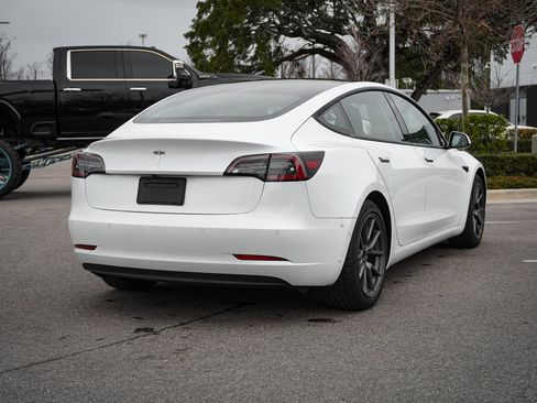 Used 2021 Tesla Model 3 Standard Range Plus image 10