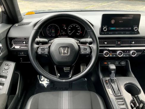 Used 2022 Honda Civic Sport image 5