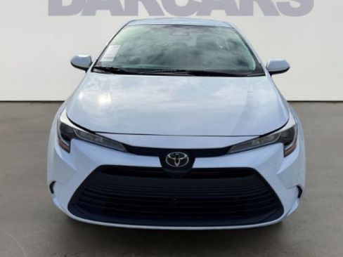 Used 2023 Toyota Corolla LE FWD image 8