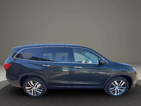 Used 2016 Honda Pilot Elite image 4