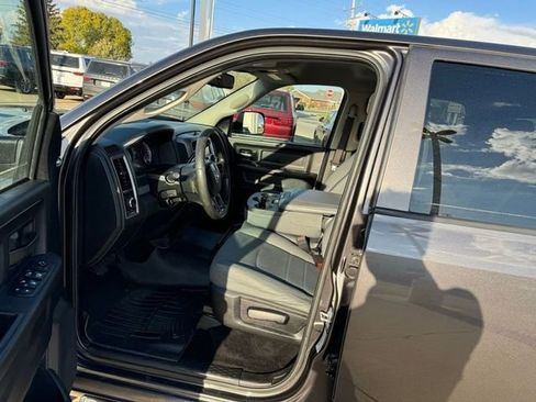 Used 2016 RAM 2500 Tradesman w/ Chrome Appearance Group AWD/4WD image 12