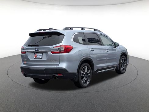 Used 2023 Subaru Ascent Limited w/ Technology Package AWD/4WD image 5