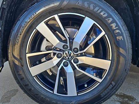 Used 2023 Volkswagen Atlas SE image 9