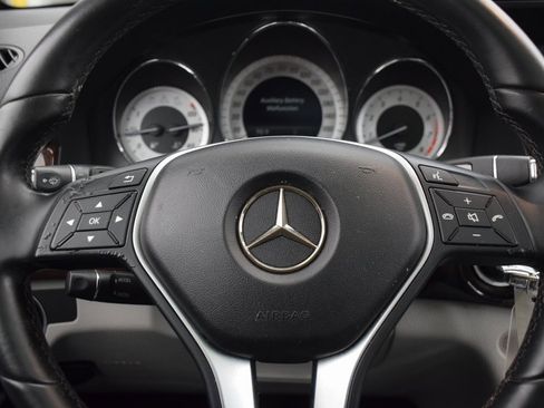 Used 2015 Mercedes-Benz GLK 350 2WD image 22