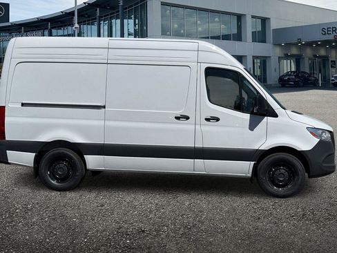 New 2026 Mercedes-Benz Sprinter 2500 image 3