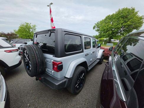Used 2023 Jeep Wrangler Unlimited Sahara w/ Cold Weather Group AWD/4WD image 2