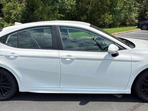 Used 2025 Toyota Camry SE FWD image 8