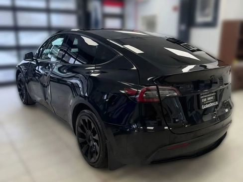 Used 2020 Tesla Model Y Long Range image 4