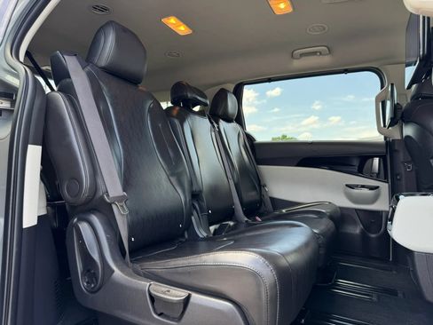 Used 2022 Kia Carnival SX FWD image 30