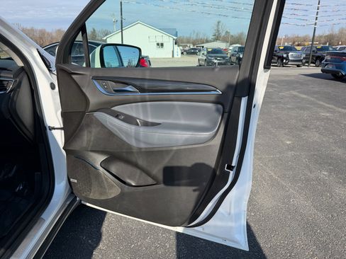 Used 2021 Buick Enclave Essence w/ Sound and Sites Package image 25