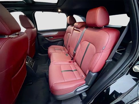 Used 2025 MAZDA CX-70 3.3 Turbo S w/ Premium Package image 28