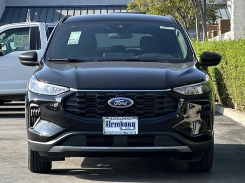 New 2025 Ford Escape ST-Line w/ Equipment Group 301A image 9