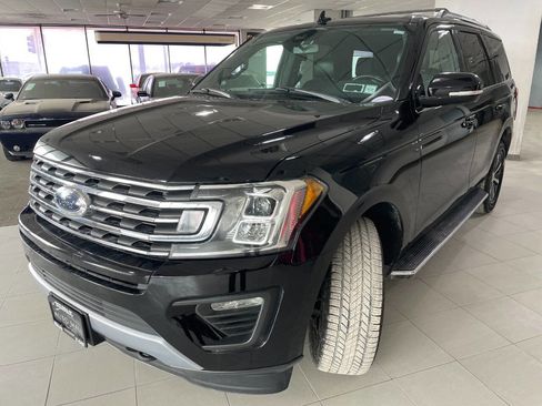 Used 2020 Ford Expedition XLT w/ Equipment Group 202A image 3