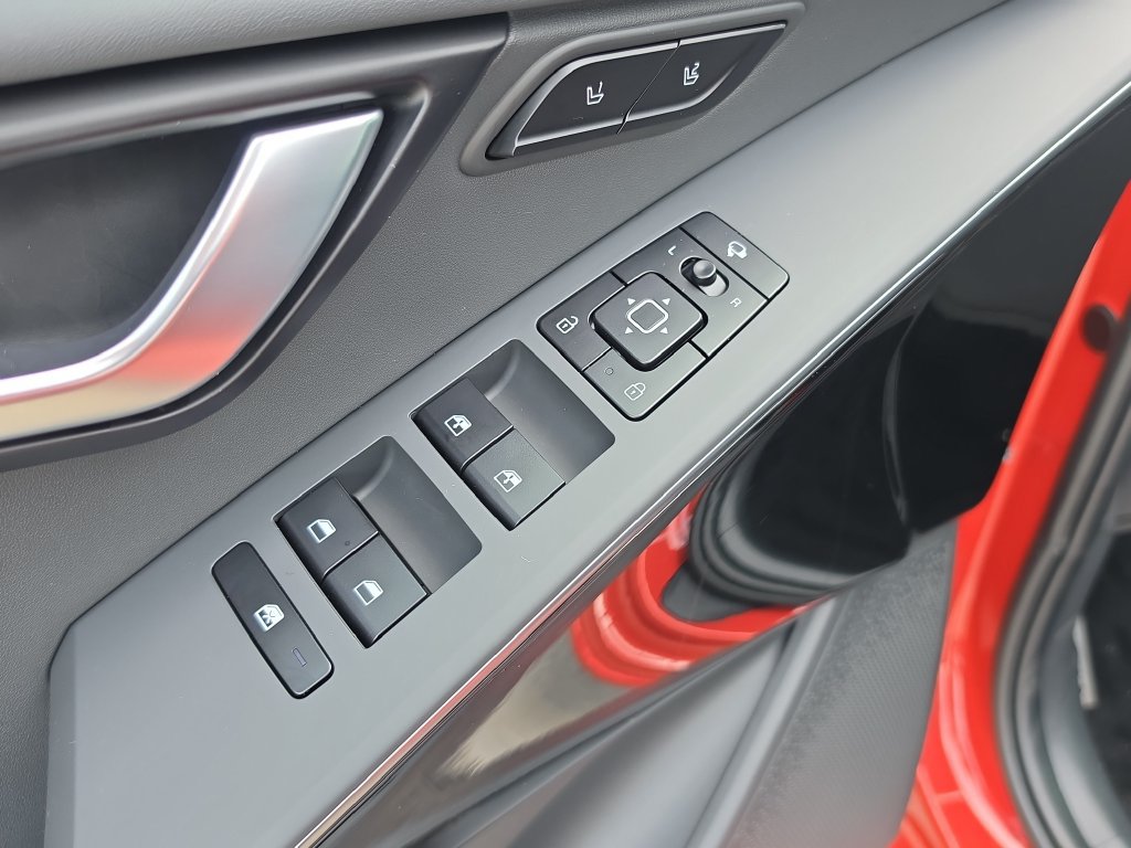 New 2026 Kia Niro SX Touring FWD image 20