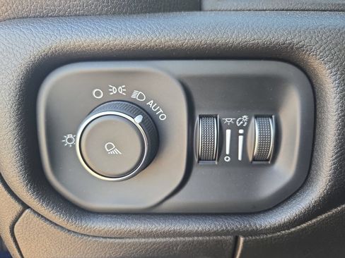 Used 2019 RAM 1500 Tradesman w/ Tradesman Group AWD/4WD image 27