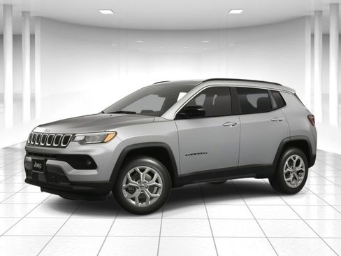 Certified 2025 Jeep Compass Latitude w/ Sun & Sound Group image 2