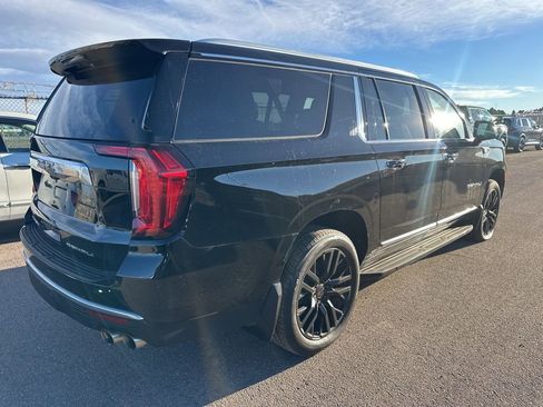 Used 2022 GMC Yukon XL Denali w/ Advanced Technology Package image 6