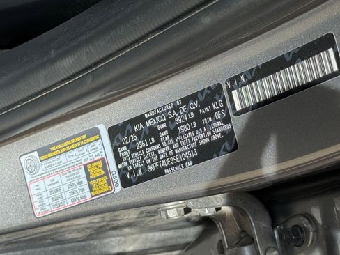 Used 2025 Kia K4 LXS image 31