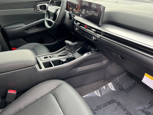 Used 2026 Kia Sorento EX image 14