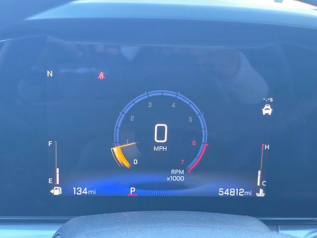 Used 2025 Chevrolet Trax LT FWD image 37