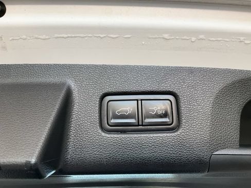 Used 2024 Kia Telluride SX w/ Towing Package FWD image 22