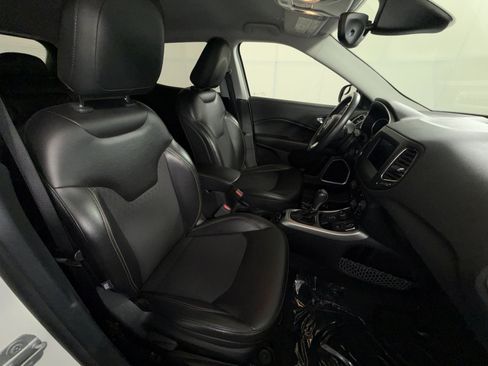 Used 2018 Jeep Compass Latitude w/ Popular Equipment Group AWD/4WD image 24