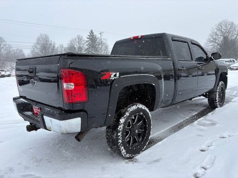 Used 2010 Chevrolet Silverado 2500 LTZ w/ Convenience Package image 6