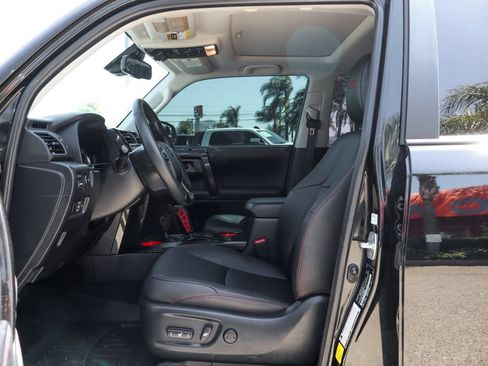 Used 2024 Toyota 4Runner TRD Off-Road Premium w/ Moonroof Package AWD/4WD image 19