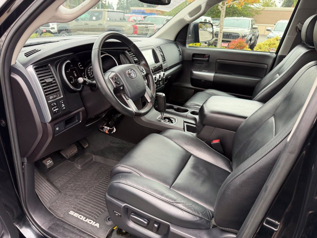Used 2018 Toyota Sequoia TRD Sport AWD/4WD image 13